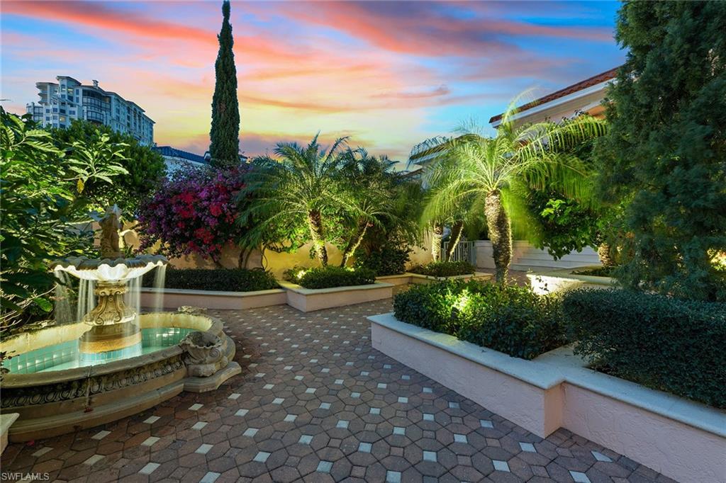 PARK SHORE - Residential