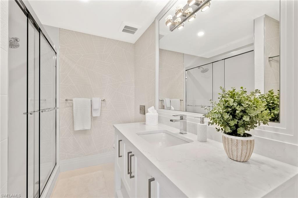 MERIDIAN CLUB - Residential