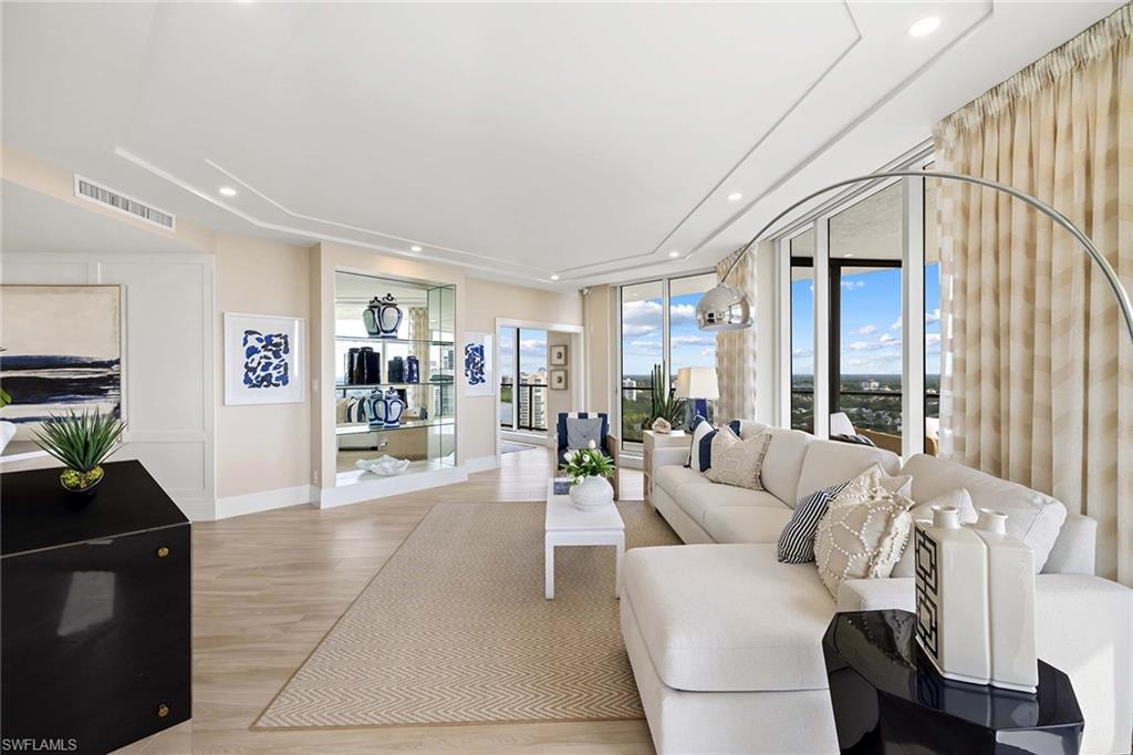 MERIDIAN CLUB - Residential