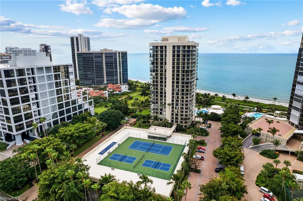 MERIDIAN CLUB - Residential