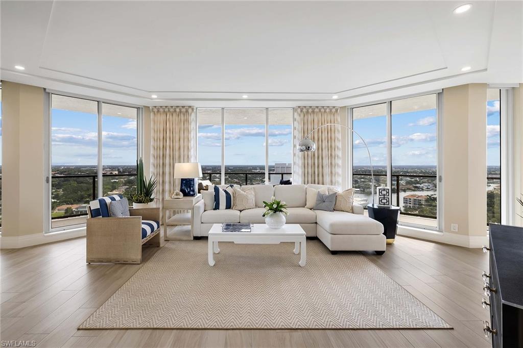 MERIDIAN CLUB - Residential