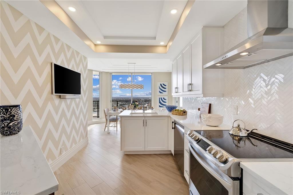 MERIDIAN CLUB - Residential