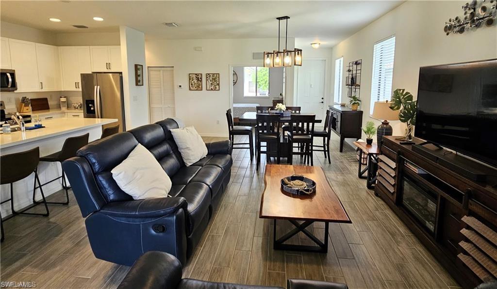 MAPLE RIDGE - Residential