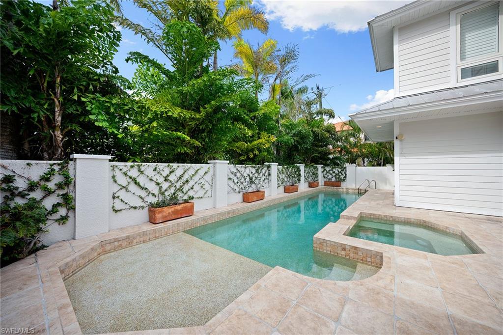 OLDE NAPLES - Residential