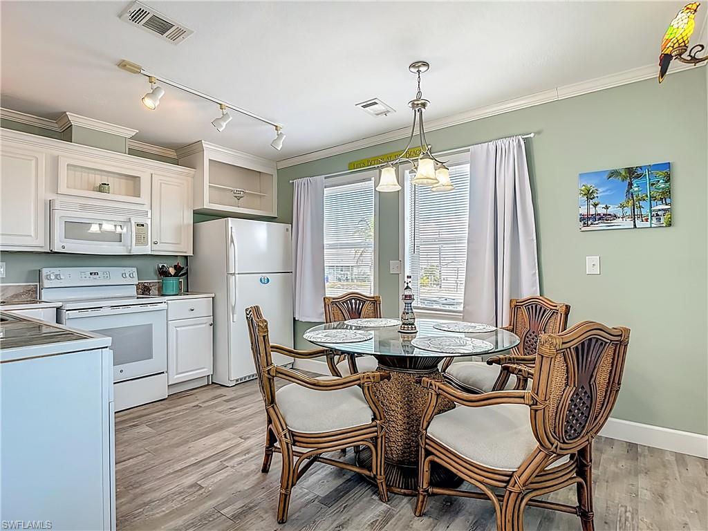 HELEN LANE CONDO RV - Residential