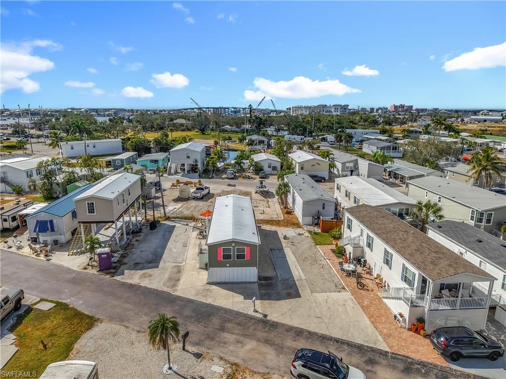 HELEN LANE CONDO RV - Residential