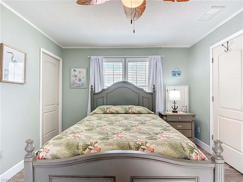 HELEN LANE CONDO RV - Residential