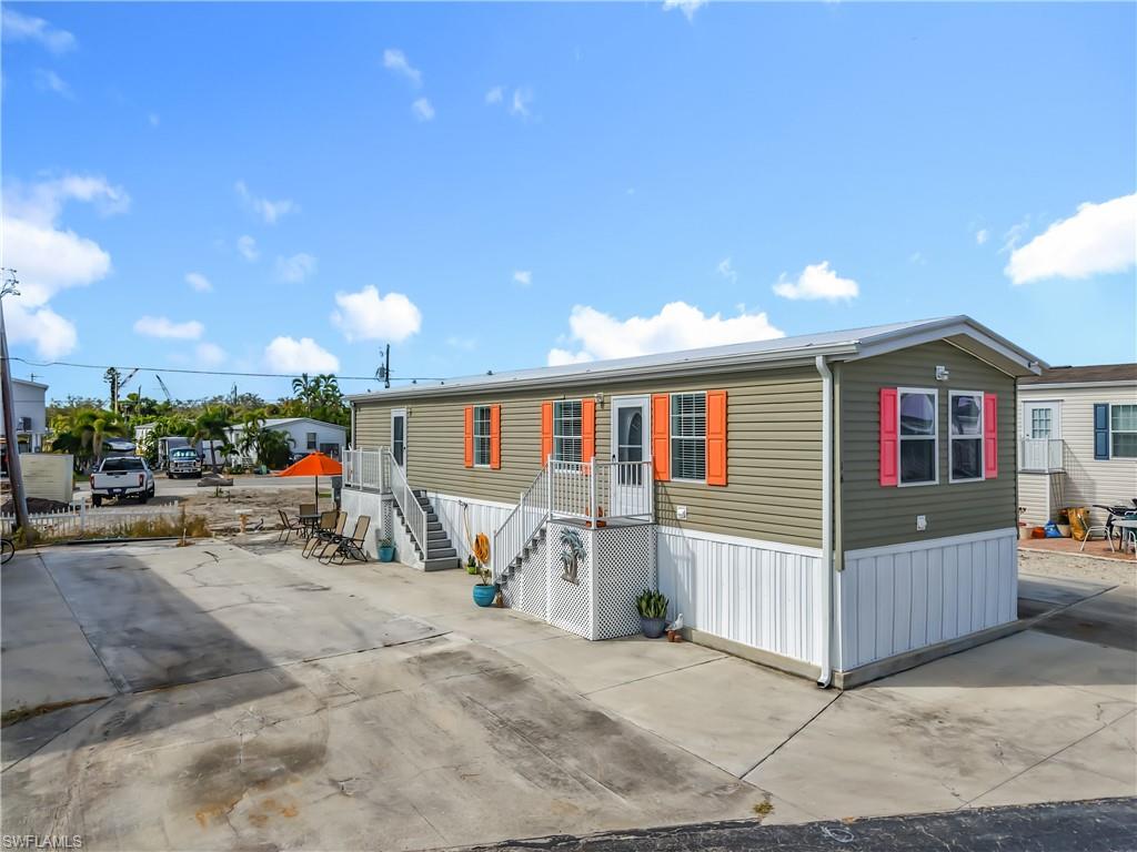 HELEN LANE CONDO RV - Residential