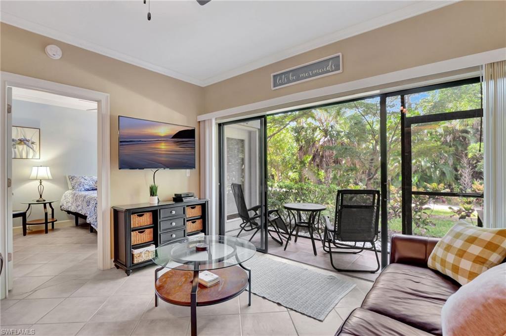 WORLD TENNIS CENTER III - Residential