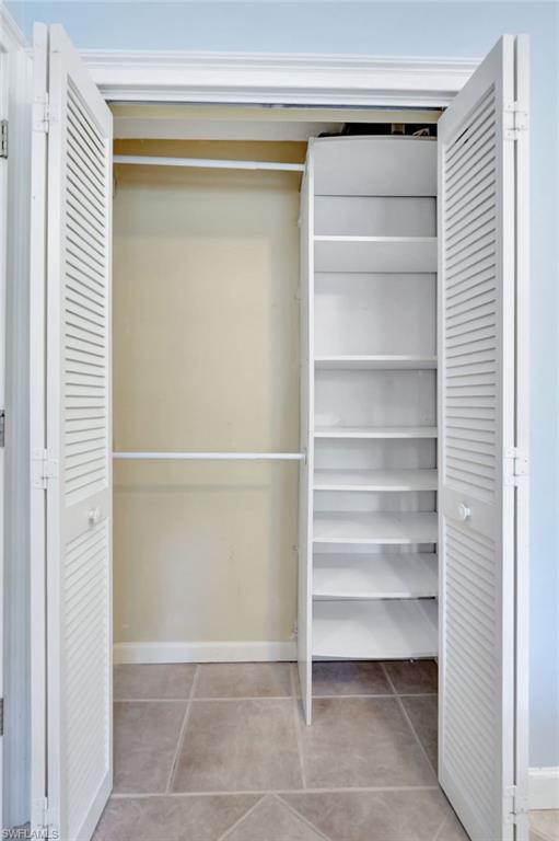 WORLD TENNIS CENTER III - Residential