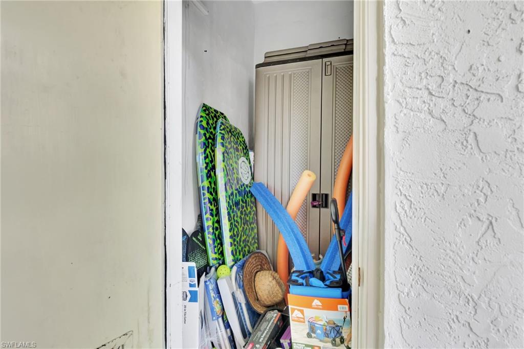 WORLD TENNIS CENTER III - Residential