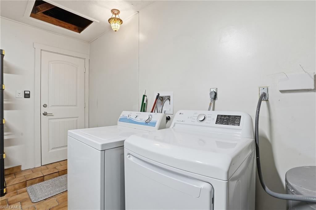 NAPLES PARK - Residential