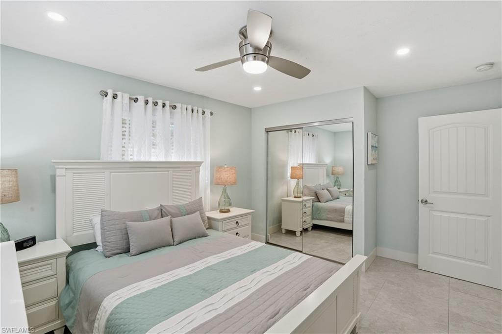 NAPLES PARK - Residential