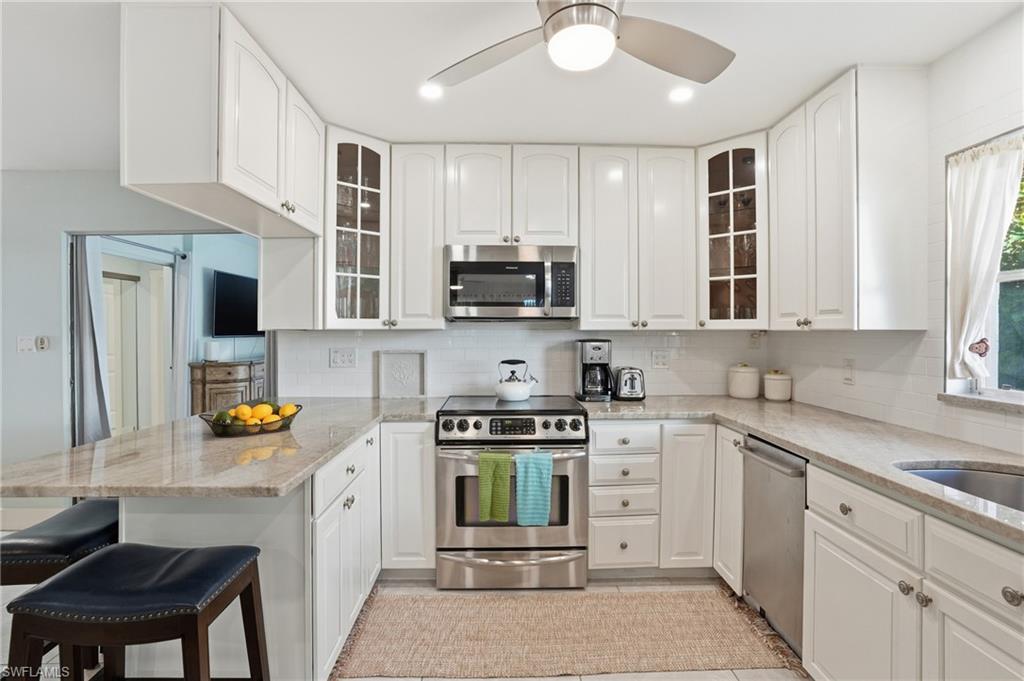 NAPLES PARK - Residential