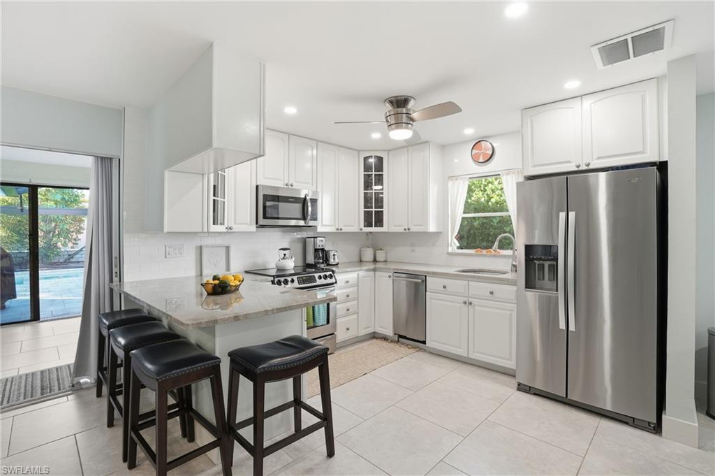 NAPLES PARK - Residential