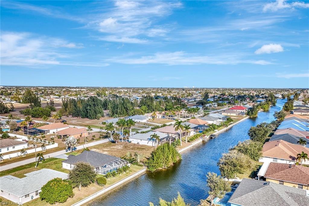 CAPE CORAL - Residential