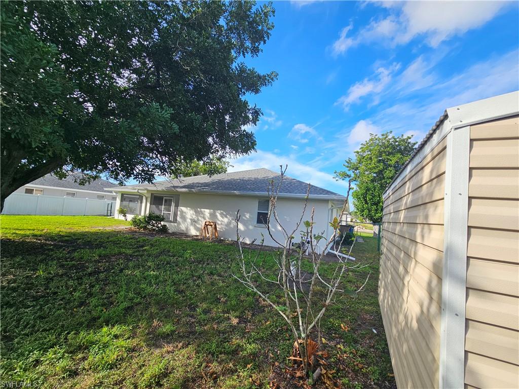 COUNTRY CLUB ESTATES - Residential