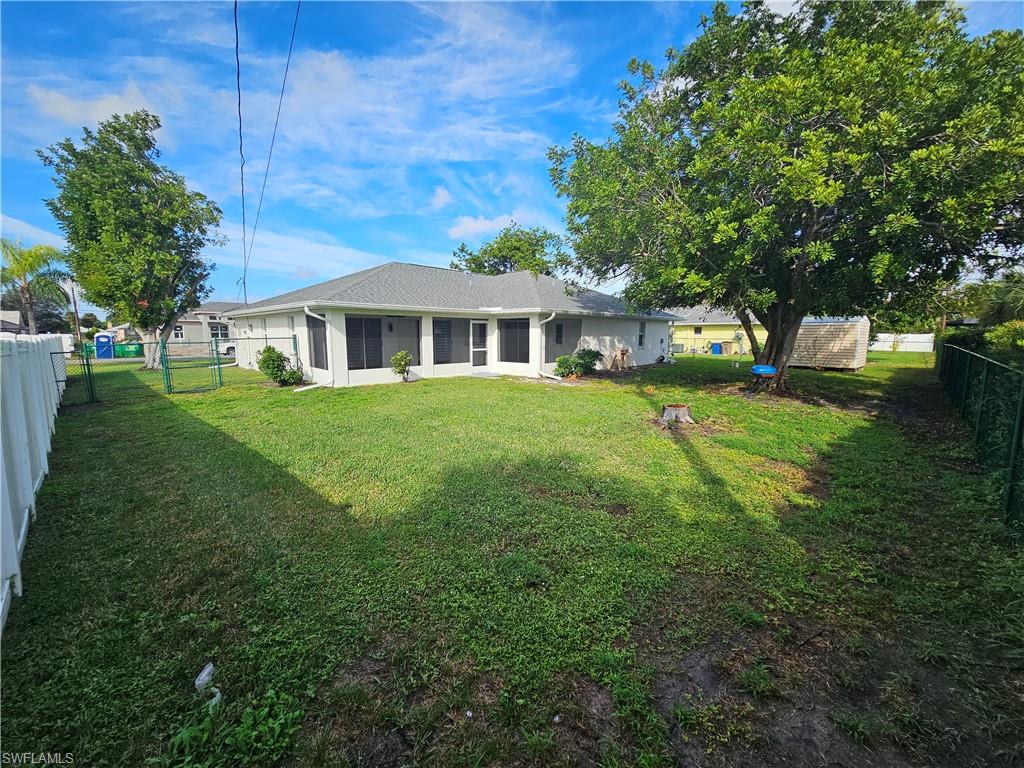 COUNTRY CLUB ESTATES - Residential