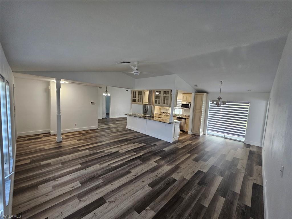 COUNTRY CLUB ESTATES - Residential