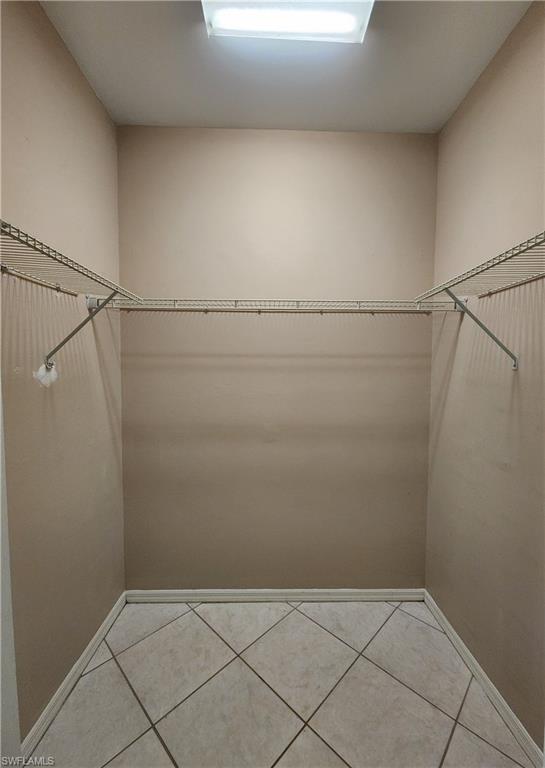 SILVERLAKES - Residential Lease