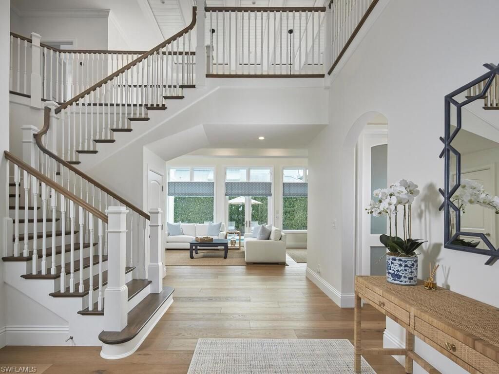 Photo of 570 2nd AVE N, NAPLES, FL 34102 (MLS # 225077400)