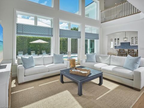 570 2nd AVE N NAPLES FL 34102