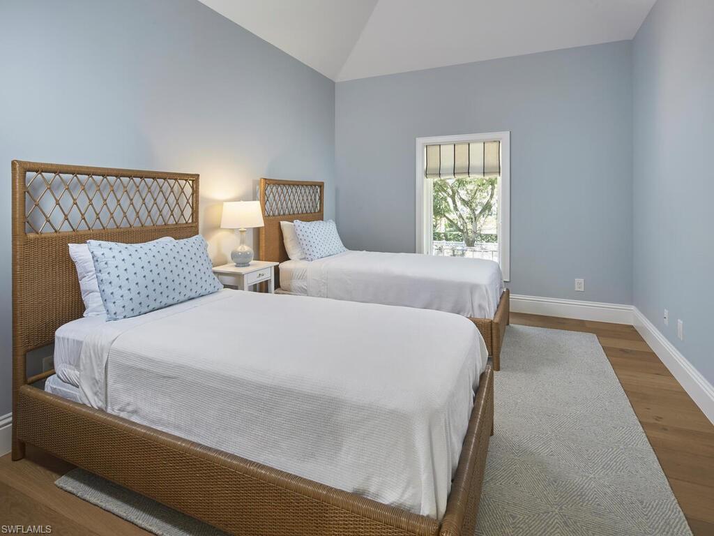 OLDE NAPLES - Residential