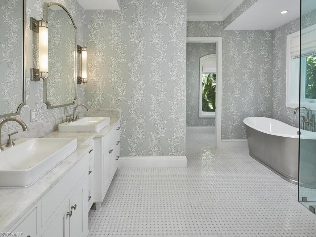 OLDE NAPLES - Residential