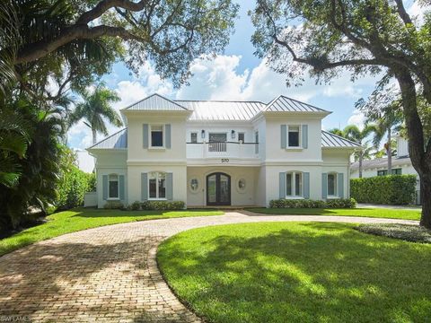 Photo of 570 2nd AVE N, NAPLES, FL 34102 (MLS # 225077400)