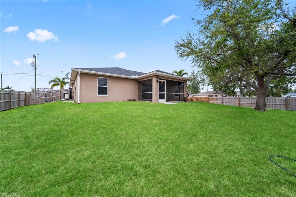 CAPE CORAL - Residential