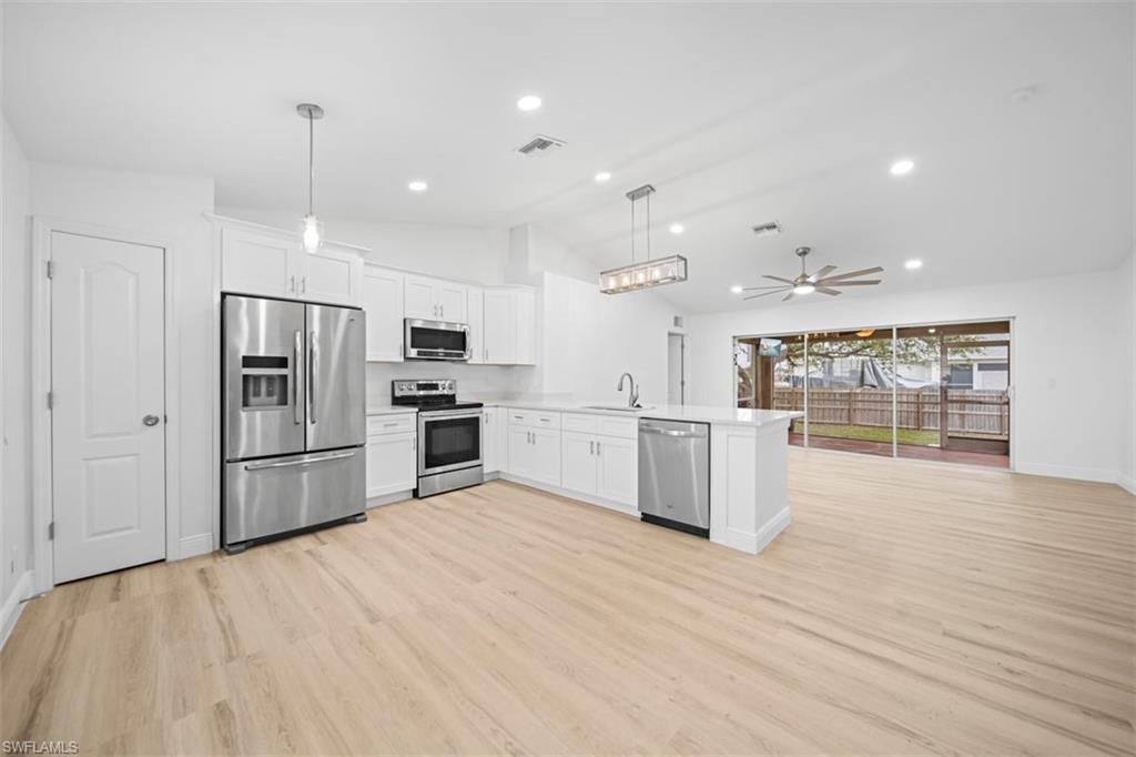 CAPE CORAL - Residential