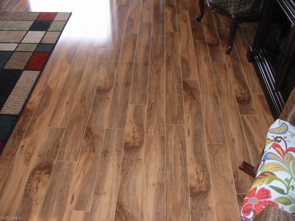 CORAL LAKES - Residential