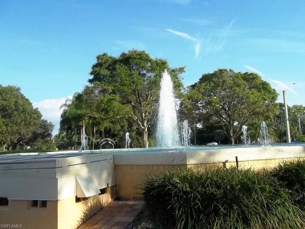 HARBOUR CASTLE - Residential