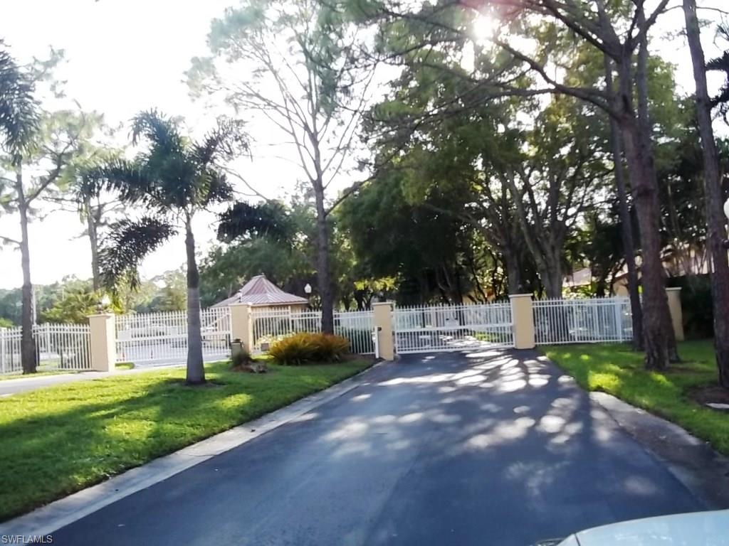 HARBOUR CASTLE - Residential