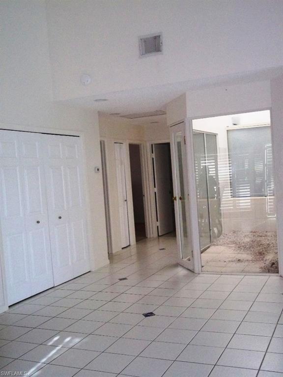 HARBOUR CASTLE - Residential