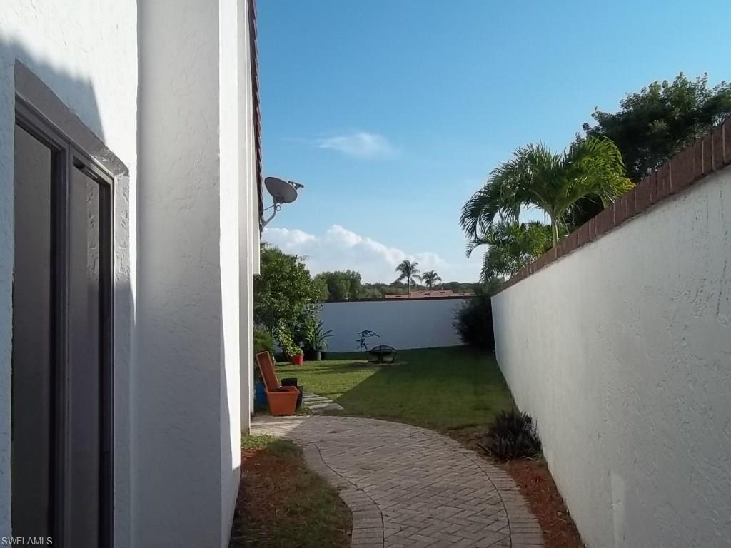 HARBOUR CASTLE - Residential