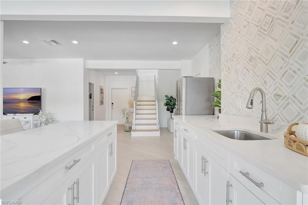 PIRATES COVE - Residential