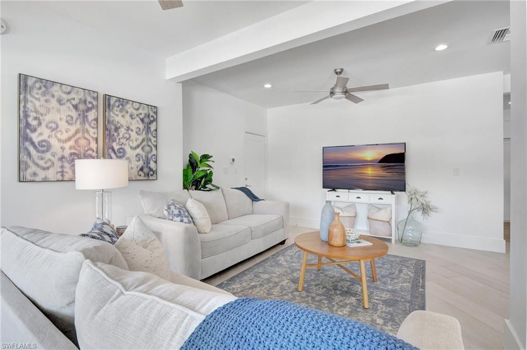 PIRATES COVE - Residential