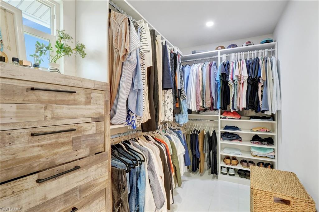 PIRATES COVE - Residential