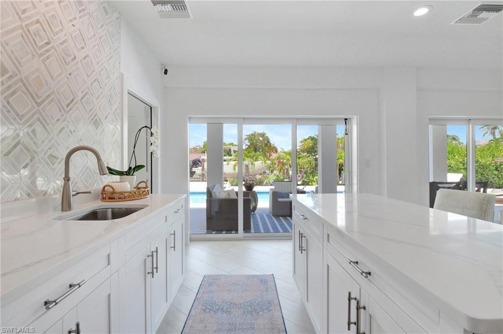 PIRATES COVE - Residential