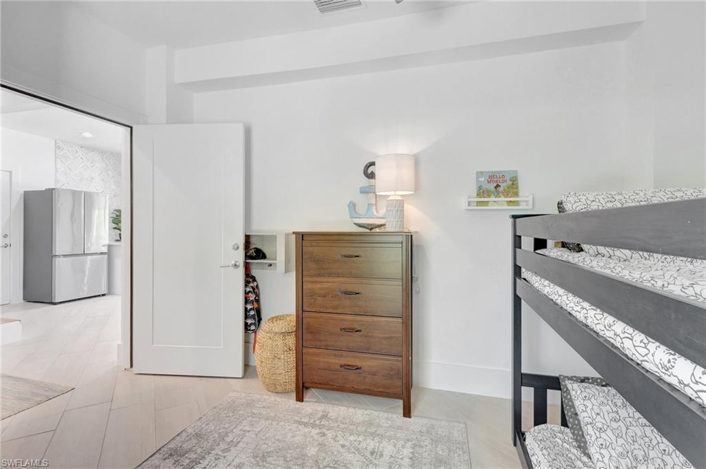 PIRATES COVE - Residential