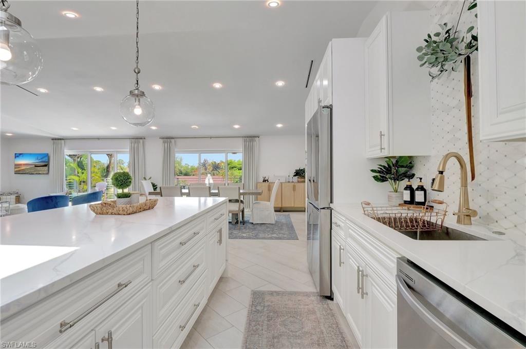 PIRATES COVE - Residential