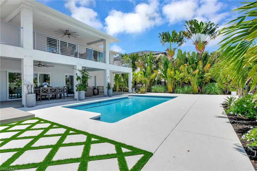 PIRATES COVE - Residential