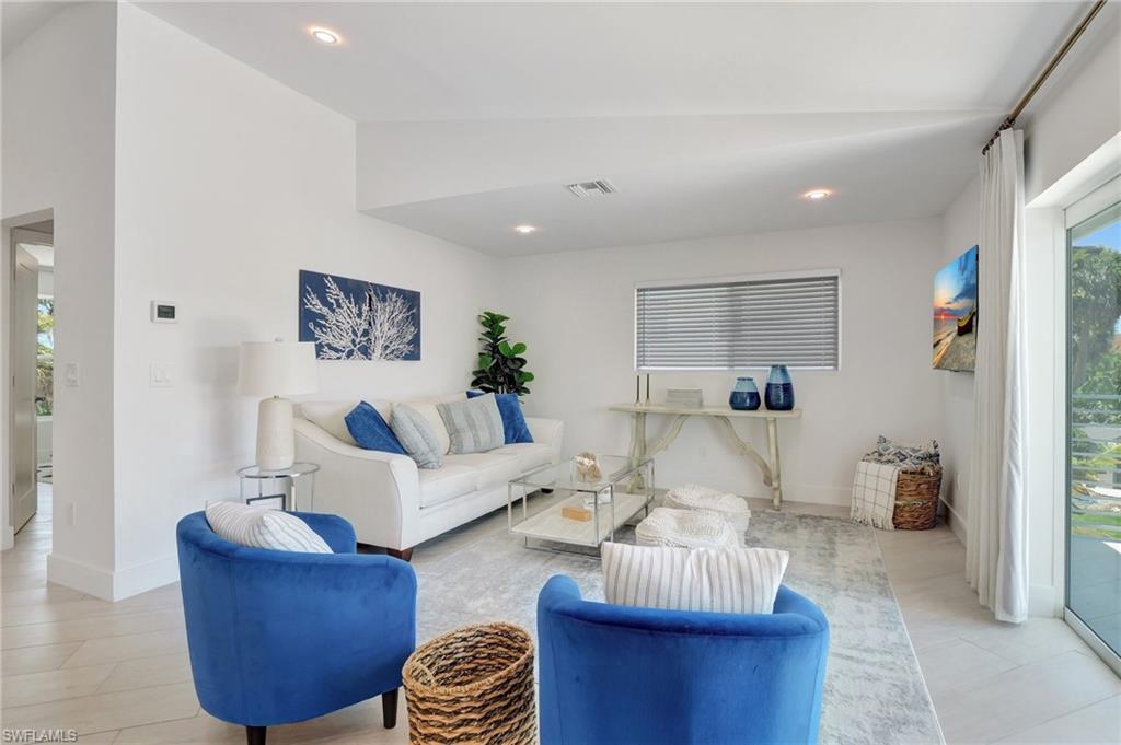 PIRATES COVE - Residential