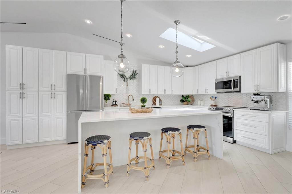 PIRATES COVE - Residential