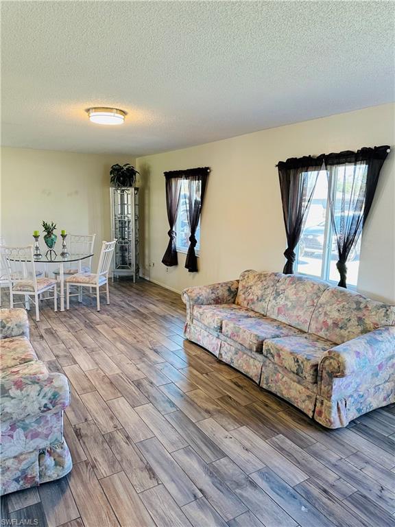 SAN CARLOS PARK - Residential