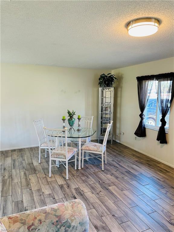 SAN CARLOS PARK - Residential