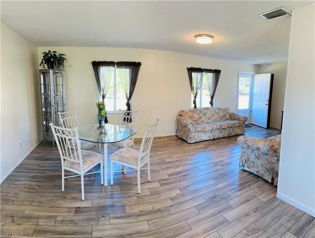 SAN CARLOS PARK - Residential