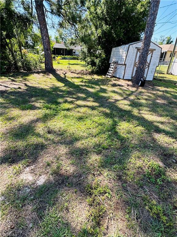 SAN CARLOS PARK - Residential