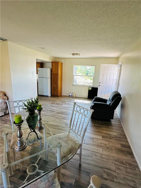 SAN CARLOS PARK - Residential